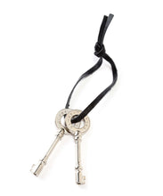 Load image into Gallery viewer, Globe-Trotter X Todd Snyder 21" Suitcase in Grey