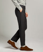 Load image into Gallery viewer, Sutton Stretch Tropical Wool Suit in Dark Charcoal
